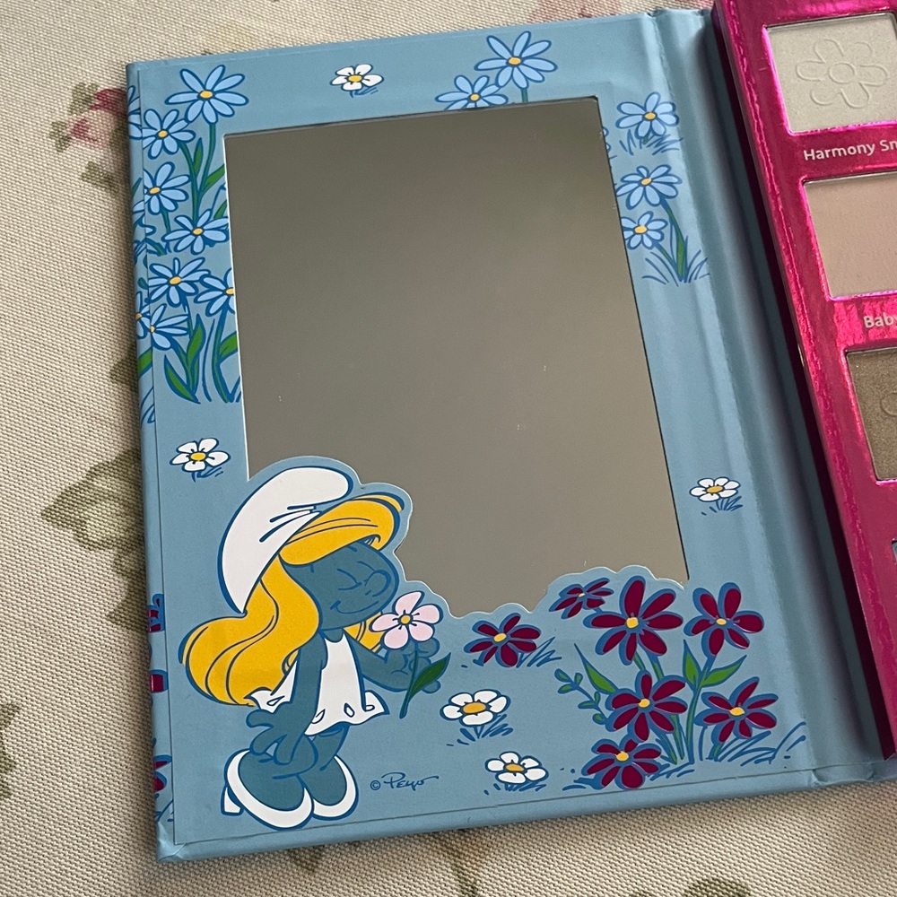 Last chance B4 donating.  NEW!  Smurfs Smurfette Eyeshadow Palette with Mirror - Picture 10 of 12